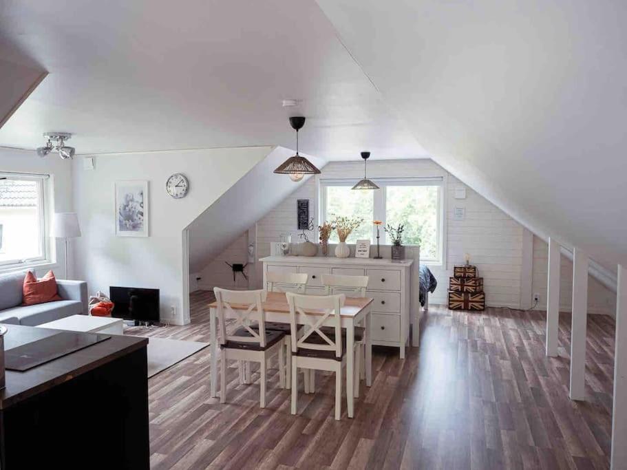 A Lovely Bright Apartment With It'S Own Entrance Kungsbacka Exterior photo