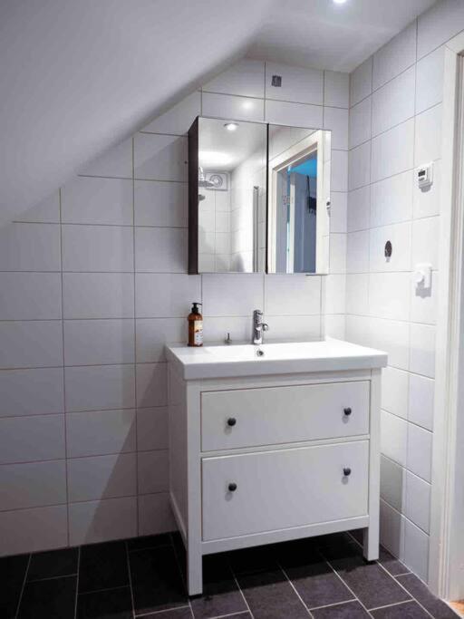 A Lovely Bright Apartment With It'S Own Entrance Kungsbacka Exterior photo